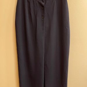 woman skirt Karen Kane 12